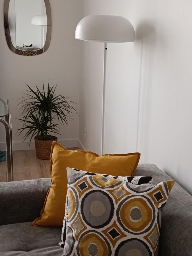 Chelles Centre Ville 2 Chambres Pres Des Bords De Marne 10 Minutes A Pieds De La Gare De Chelles-Gournay 5 Minutes De La Gare De Vaires-Sur-Marne 20 Minutes De Disneyland Jusqu'A 5 Couchages Possibles Bagian luar foto