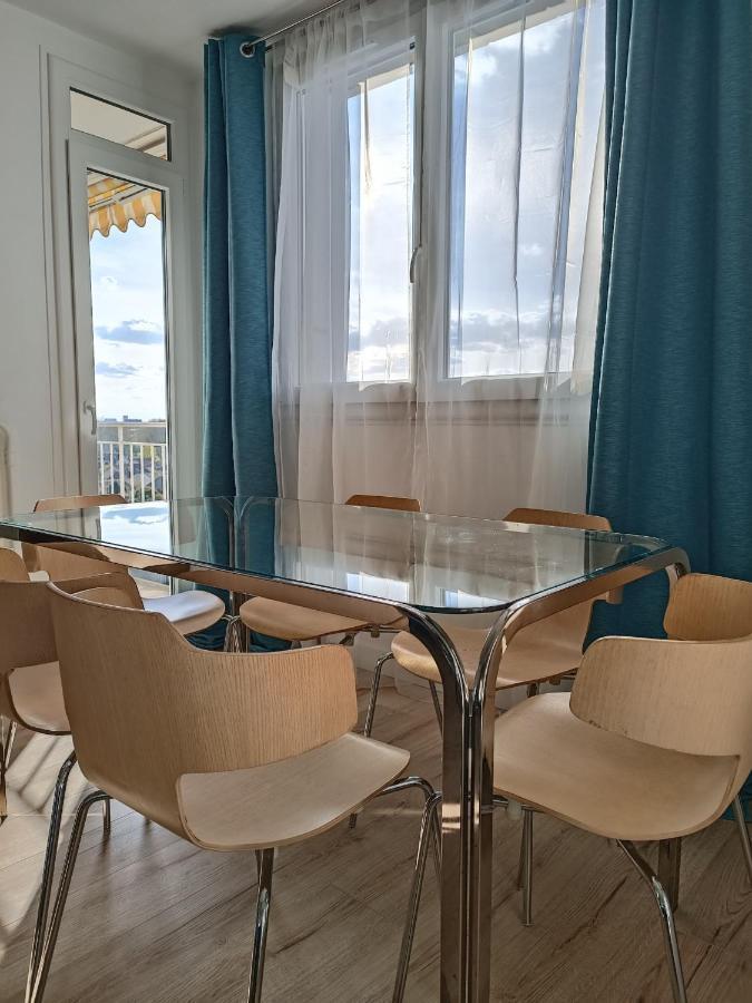 Chelles Centre Ville 2 Chambres Pres Des Bords De Marne 10 Minutes A Pieds De La Gare De Chelles-Gournay 5 Minutes De La Gare De Vaires-Sur-Marne 20 Minutes De Disneyland Jusqu'A 5 Couchages Possibles Bagian luar foto